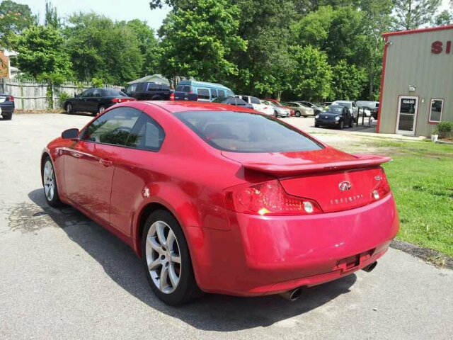 2004 Infiniti G35 Base