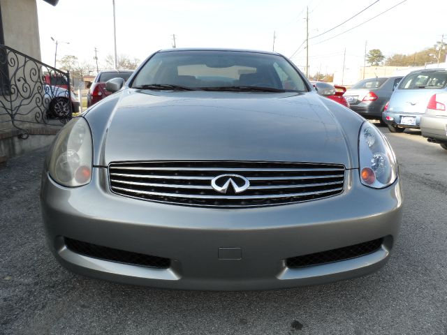 2004 Infiniti G35 XL 12-passenger