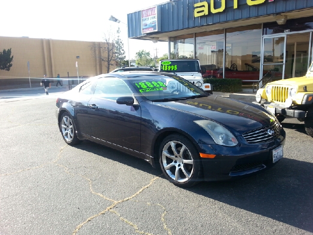 2004 Infiniti G35 XB - ONE Owner