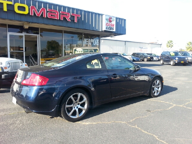 2004 Infiniti G35 XB - ONE Owner
