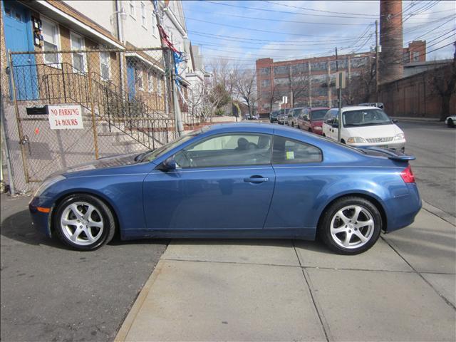 2005 Infiniti G35 Base