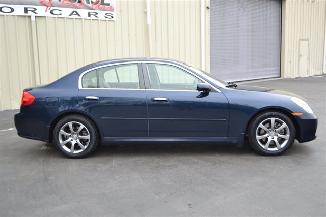 2005 Infiniti G35 Base