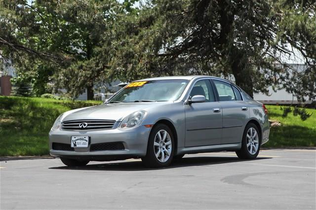 2005 Infiniti G35 5-door Liftback