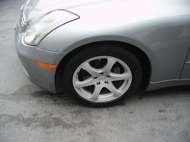 2005 Infiniti G35 Base