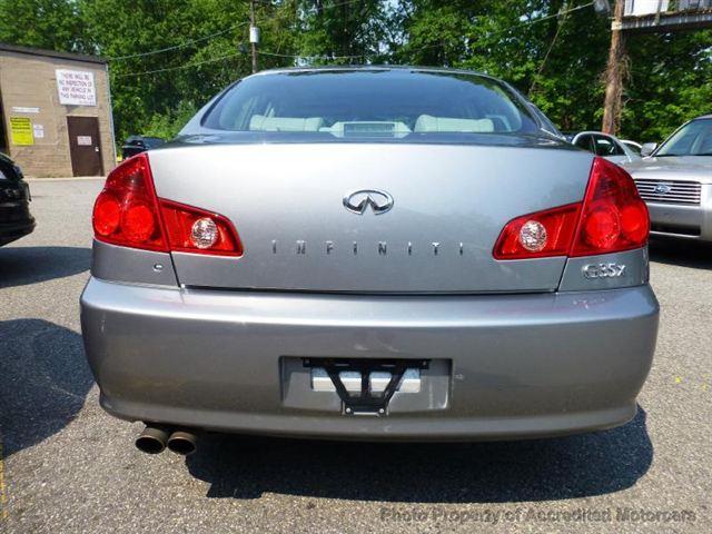 2006 Infiniti G35 SE King Cab 2WD