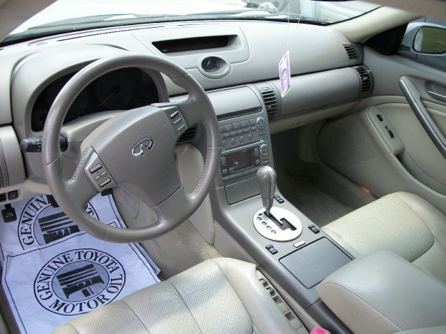 2004 Infiniti G35X SW2