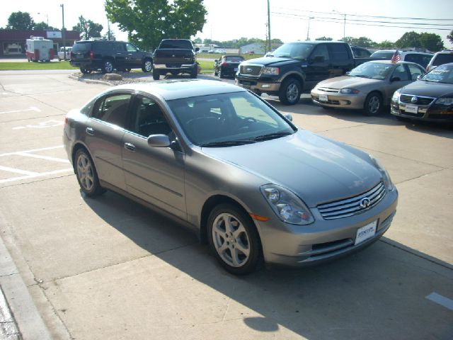 2004 Infiniti G35X 5DR WGN FWD AT