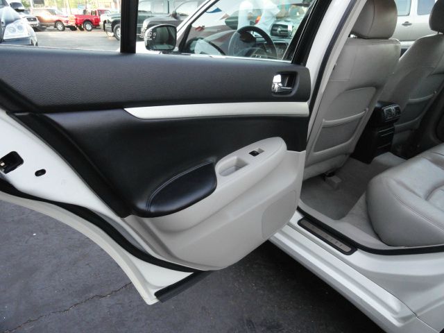 2007 Infiniti G35X Crew Cab FX4 4WD