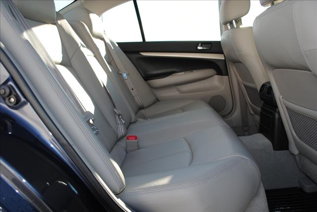2008 Infiniti G35X EX - DUAL Power Doors