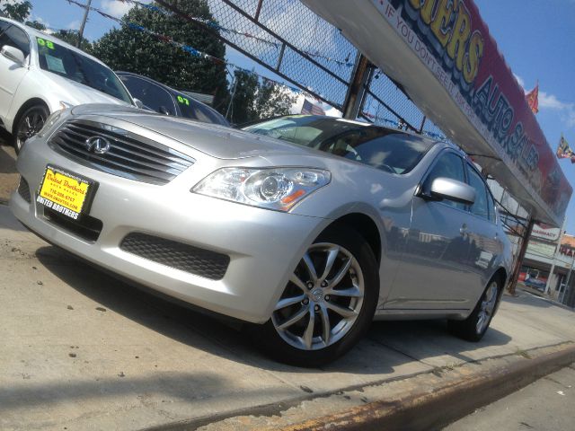 2008 Infiniti G35X 7 Passenger Quad Seating 4 Door