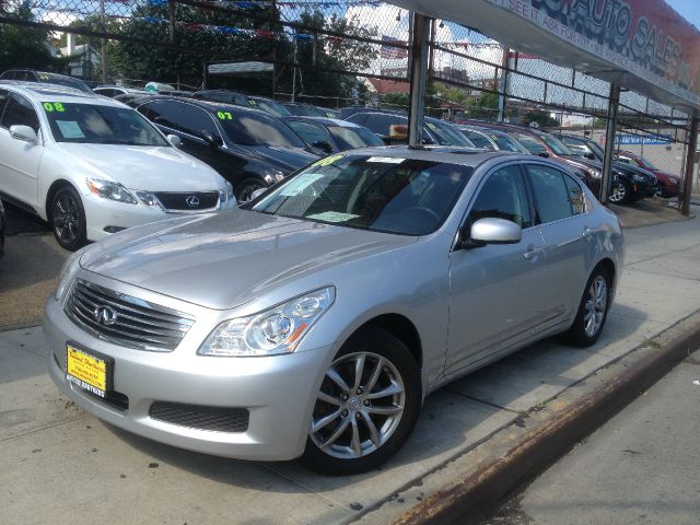 2008 Infiniti G35X 7 Passenger Quad Seating 4 Door