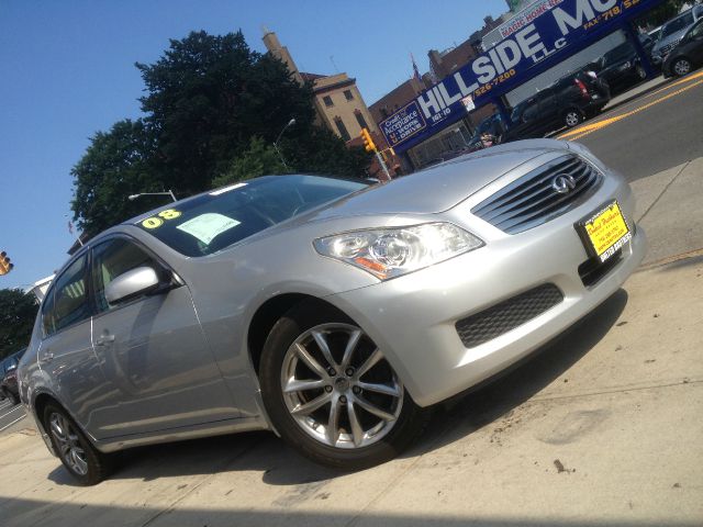 2008 Infiniti G35X 7 Passenger Quad Seating 4 Door
