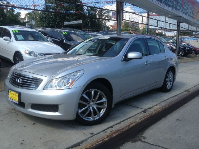 2008 Infiniti G35X 7 Passenger Quad Seating 4 Door