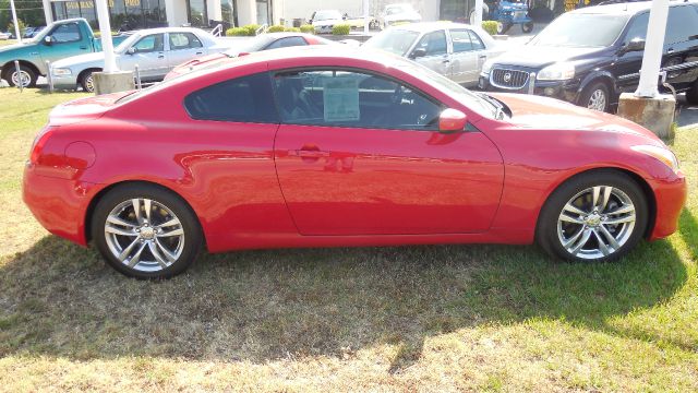 2009 Infiniti G37 SLT MEGA CAB 4X4 Dually