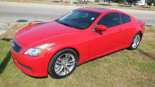 2009 Infiniti G37 SLT MEGA CAB 4X4 Dually