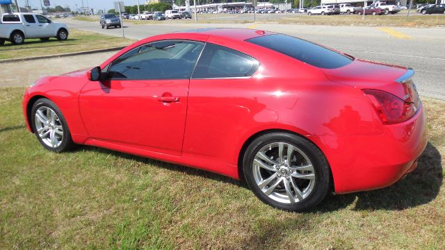 2009 Infiniti G37 SLT MEGA CAB 4X4 Dually
