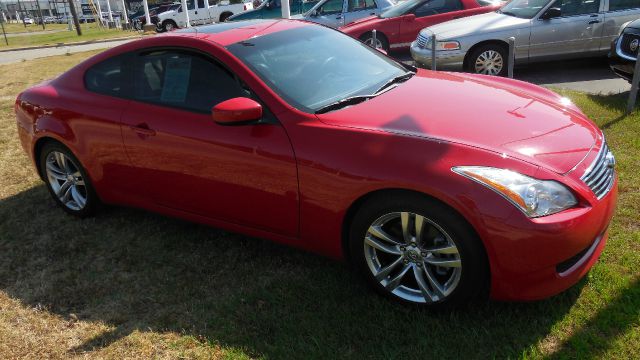 2009 Infiniti G37 SLT MEGA CAB 4X4 Dually