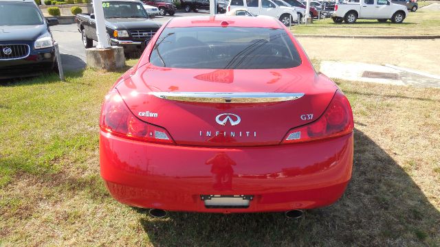 2009 Infiniti G37 SLT MEGA CAB 4X4 Dually