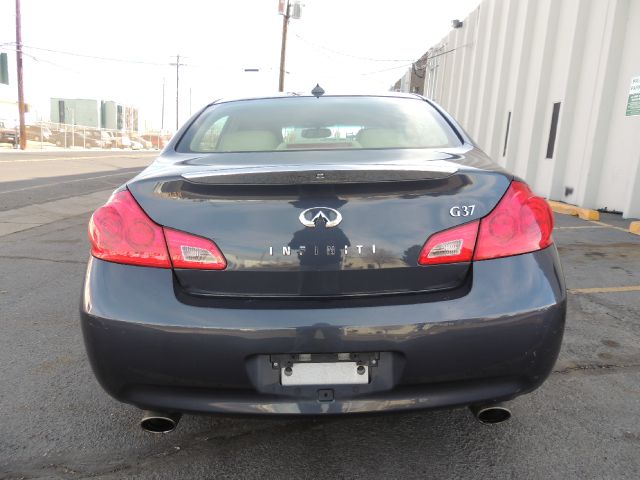 2009 Infiniti G37 2006 Nissan SE