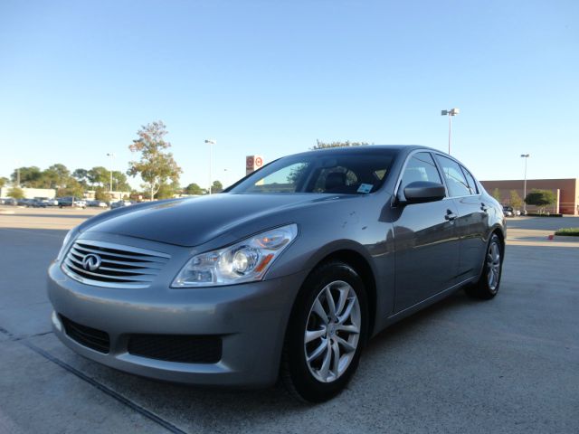 2009 Infiniti G37 SLT MEGA CAB 4X4 Dually