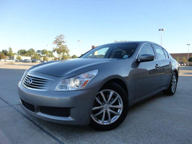 2009 Infiniti G37 SLT MEGA CAB 4X4 Dually