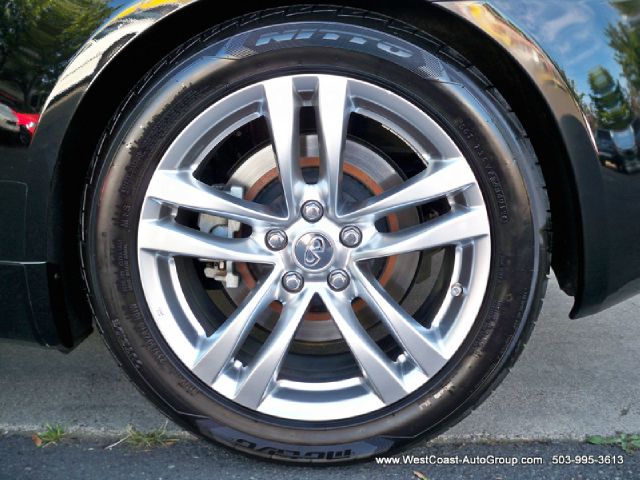 2009 Infiniti G37 SLT MEGA CAB 4X4 Dually