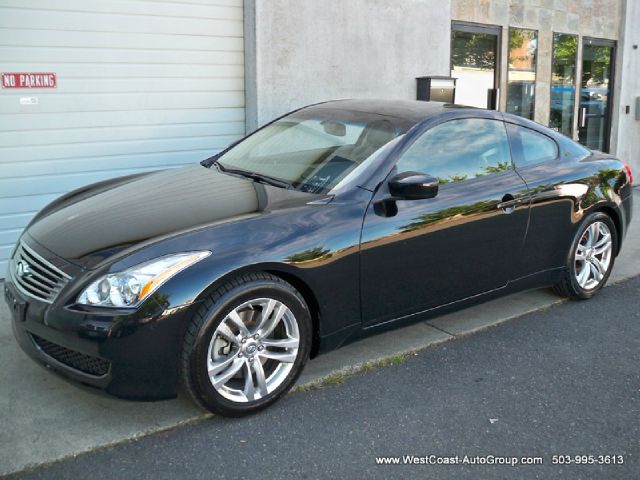 2009 Infiniti G37 SLT MEGA CAB 4X4 Dually