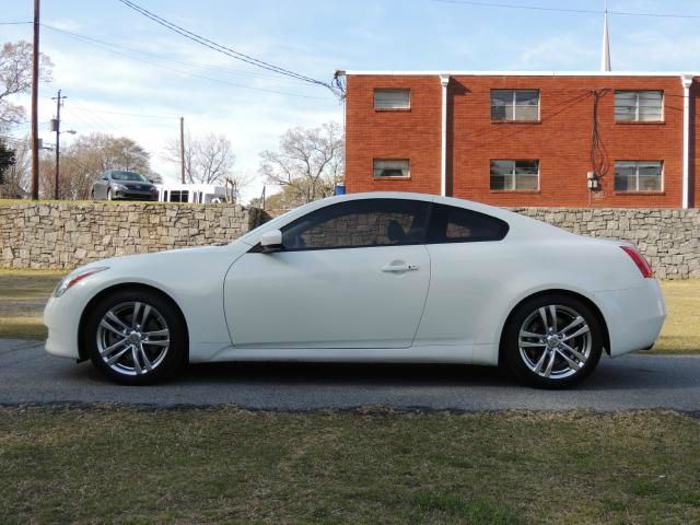 2009 Infiniti G37 2006 Nissan SE