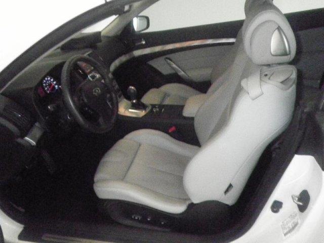 2009 Infiniti G37 Base