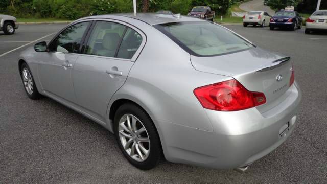 2009 Infiniti G37 2006 Nissan SE