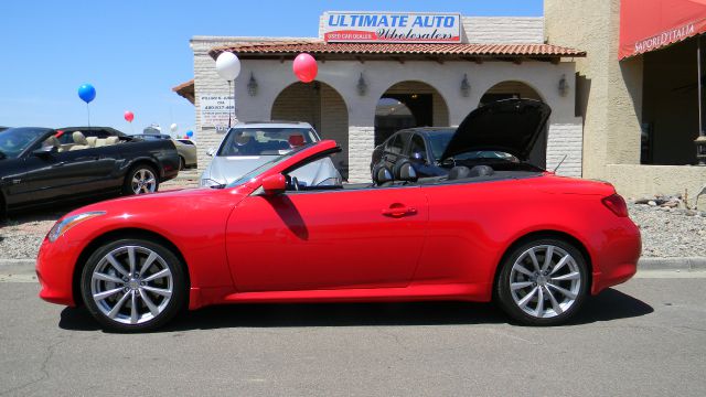2009 Infiniti G37 2006 Nissan SE