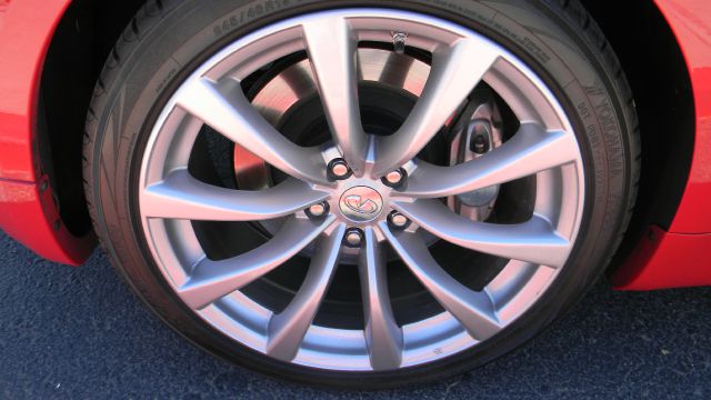 2009 Infiniti G37 2006 Nissan SE