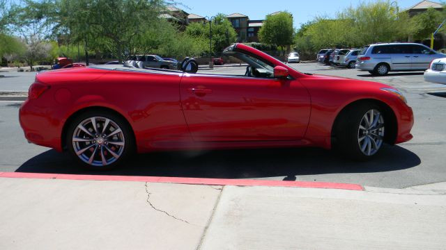 2009 Infiniti G37 2006 Nissan SE