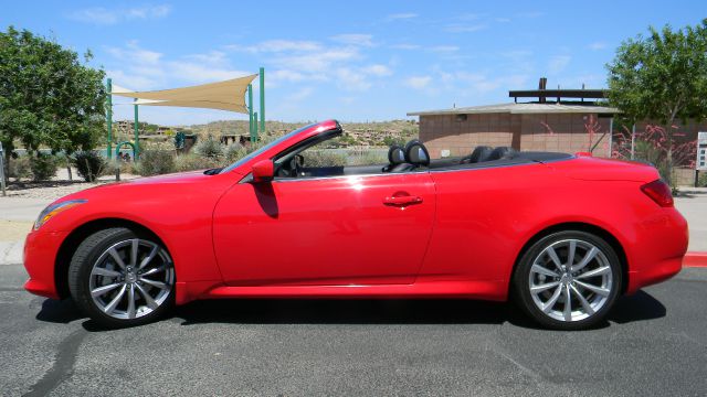 2009 Infiniti G37 2006 Nissan SE