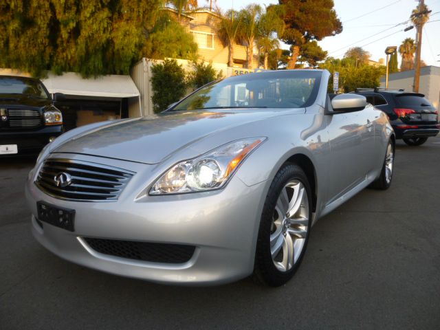 2010 Infiniti G37 FWD 4dr Sport