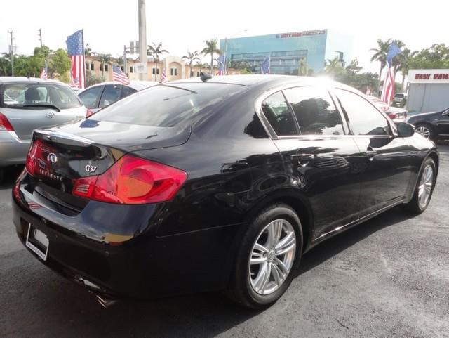 2010 Infiniti G37 Ram 3500 Diesel 2-WD