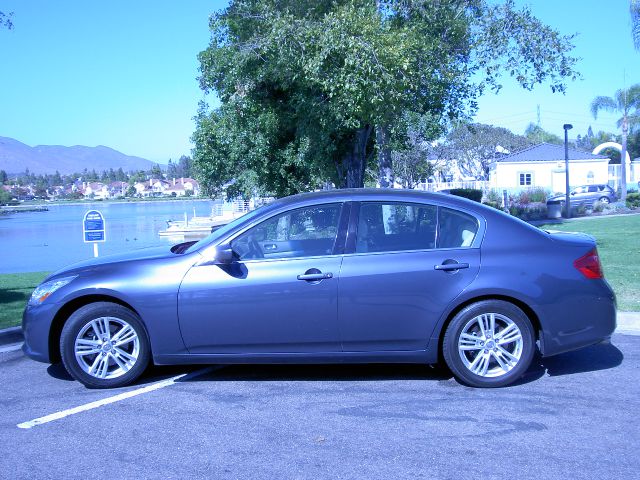 2010 Infiniti G37 SLT MEGA CAB 4X4 Dually
