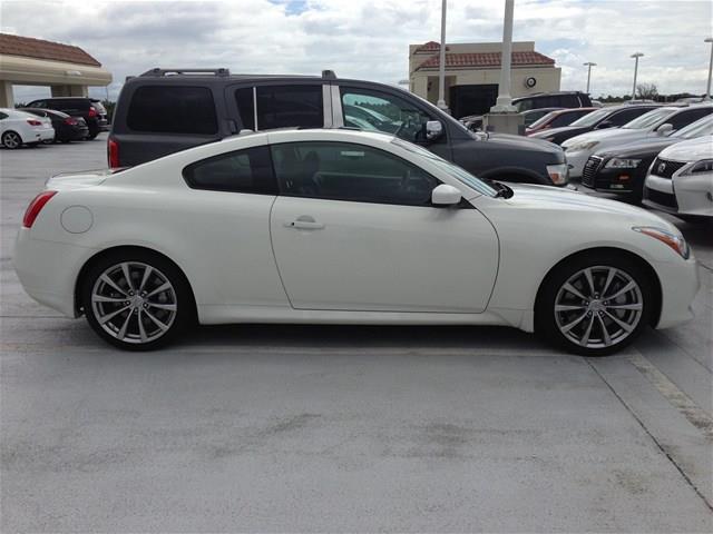 2010 Infiniti G37 Convertable Premium
