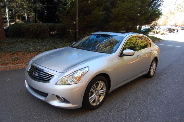 2010 Infiniti G37 SLT MEGA CAB 4X4 Dually