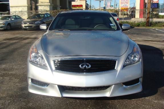 2010 Infiniti G37 2006 Nissan SE
