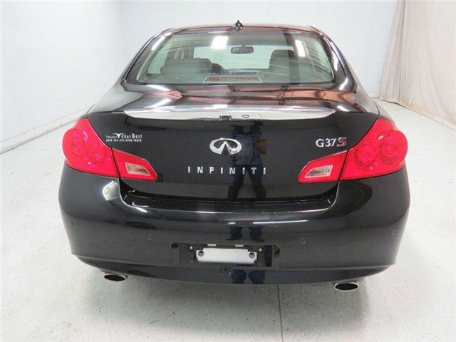 2010 Infiniti G37 GL I4 Manual
