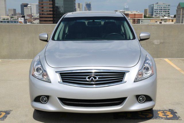 2011 Infiniti G37 SLT MEGA CAB 4X4 Dually