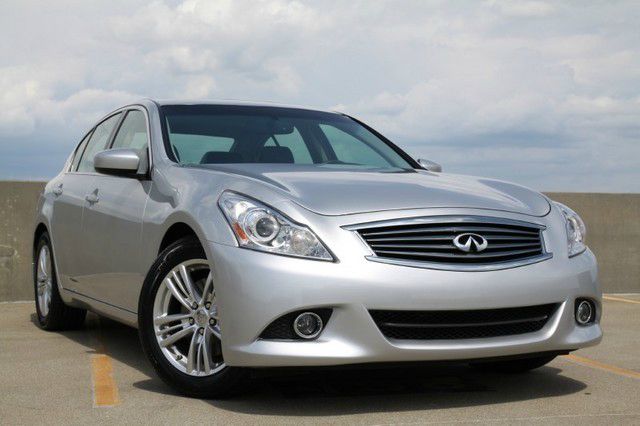2011 Infiniti G37 SLT MEGA CAB 4X4 Dually