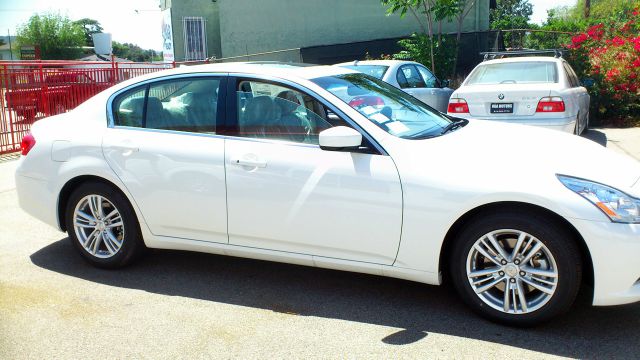 2013 Infiniti G37 ES V6 Special Edition