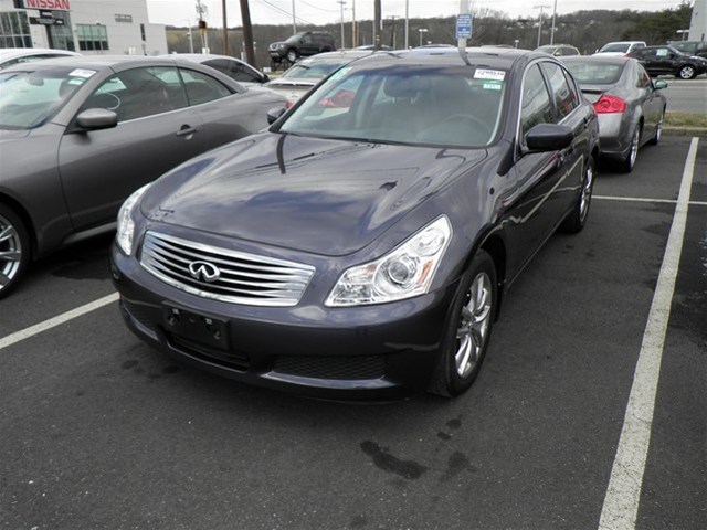 2009 Infiniti G37x Base