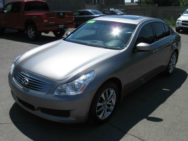 2009 Infiniti G37x S Cabriolet 2D