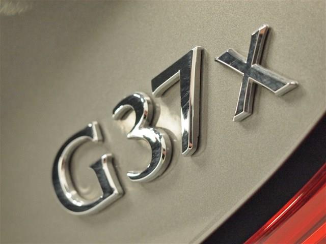 2009 Infiniti G37x S 4x4 6-speed Manual