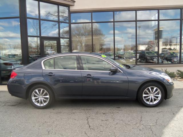 2009 Infiniti G37x Base