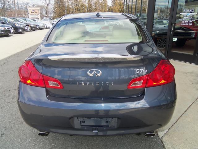 2009 Infiniti G37x Base
