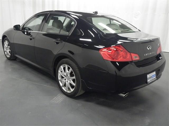2009 Infiniti G37x SW2